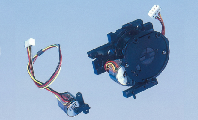 光学機器用部品の製造・販売を開始